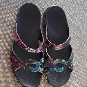 CROCS Black Multicolor Women's Sandals Size 10.
